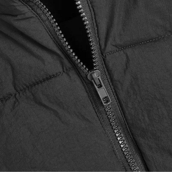 NWT Lightweight Zip Up Vest - Picture 5 of 7
